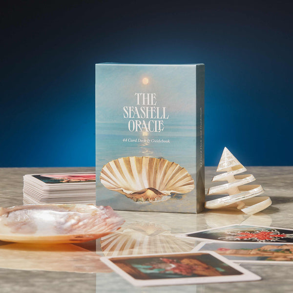 The Seashell Oracle: 44 Card Deck &amp; Guidebook
